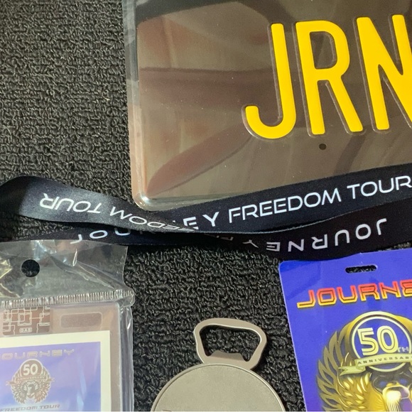 Journey 50th anniversary, freedom tour, VIP fan memorabilia pack. - Picture 5 of 7